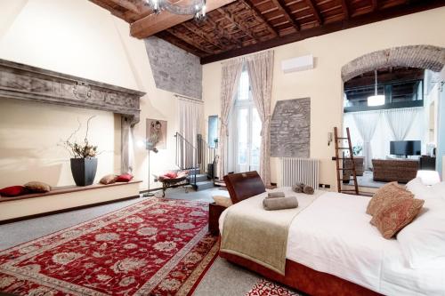Katil atau katil-katil dalam bilik di Historical Suites - The House Of Travelers