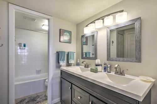 Koupelna v ubytování St Augustine Condo with Direct Ocean Access!