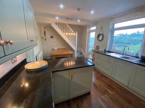 Gallery image of Beautiful 5 Bedroom, Amazing Water & Valley Views in Dartmouth