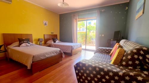 2 Terrace Town House