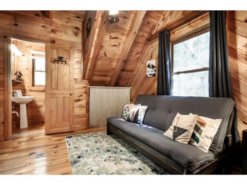 Cabin in the Woods w/ Hot Tub photo 8