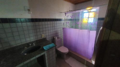 A bathroom at Pousada das Casuarinas