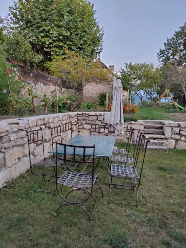 Κήπος έξω από το Le Pas De Moineau