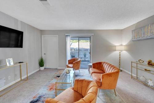 The Golden Stay - Relaxing Comfortable Condo in Sandy Springs! condo