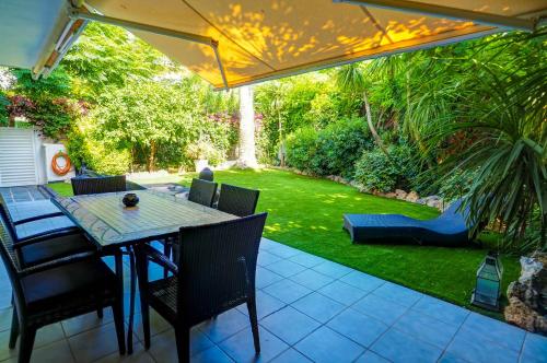 Zahrada ubytování Beach Apartment Garden Vinyet by Hello Homes Sitges