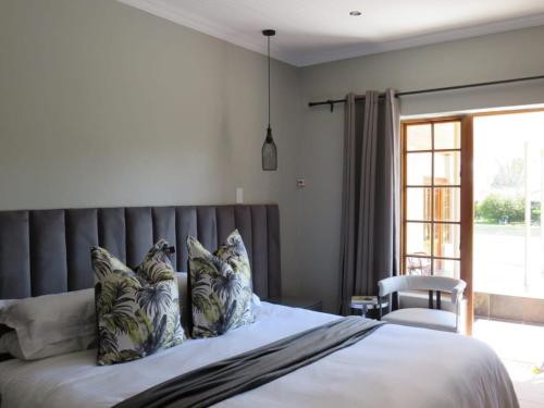 Gallery image of Sani Pass Manor Guest House in Himeville