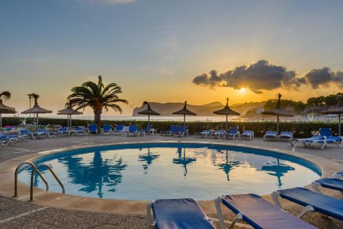 Bazén v ubytování Hotel Vibra Beverly Playa nebo v jeho okolí