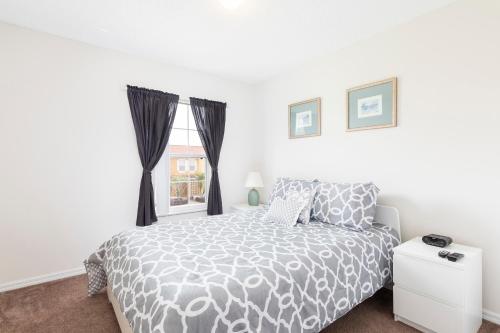 Family Getaway Townhome at Lake Berkley 15min to Disney photo 11