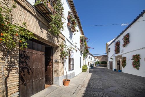 Apartamento con patio cordobés en San Basilio & Parking