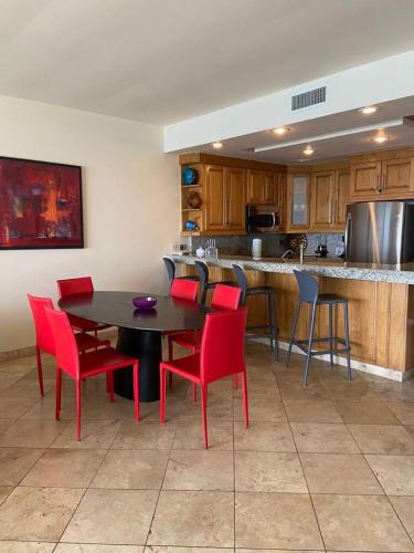 Playa Blanca Oceanview Condo – Photos 5
