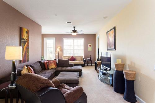3Br 2Bath Condo Balcony 5min Conv Center 2087ft photo 7