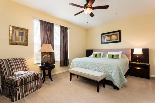 3Br 2Bath Condo Balcony 5min Conv Center 2087ft photo 3