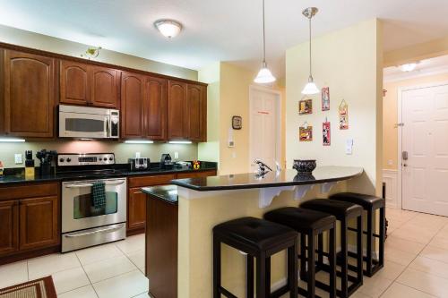 3Br 2Bath Condo Balcony 5min Conv Center 2087ft photo 23