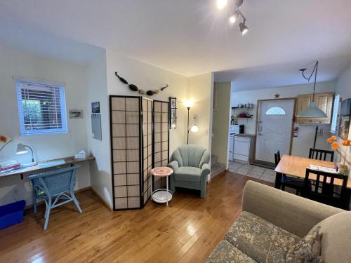 One Bedroom Private Cabin Close To Trails And Beaches