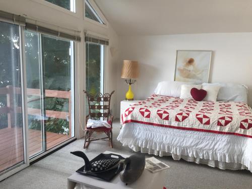Lovely Lakeside Lodge – Photos 4
