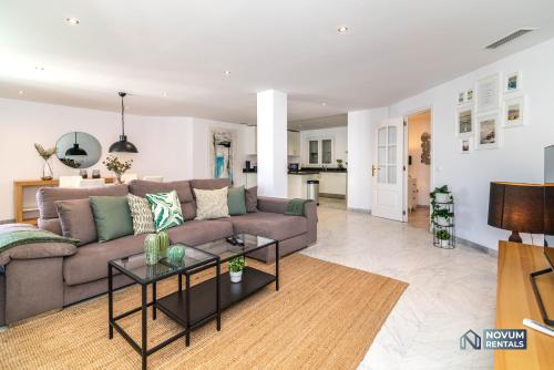 Puerto Banús Finest 2-BDRM apt - 50 metres to Beach