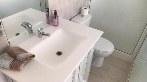 Ένα μπάνιο στο Charmant studio à Sfax