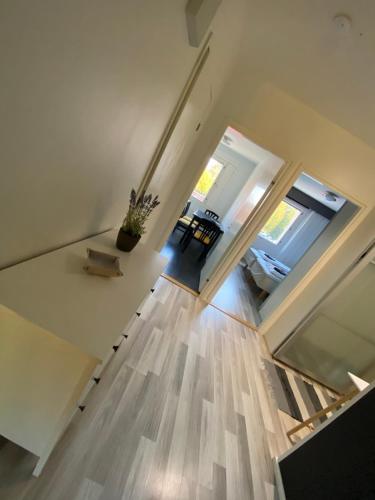 โทรทัศน์และ/หรือระบบความบันเทิงของ DP Apartments Vaasa IV