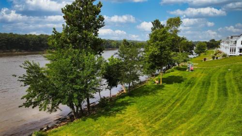 River Retreat #15 – Photos 4