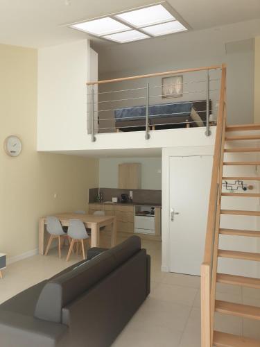 Kuchyň nebo kuchyňský kout v ubytování Clos du Béron- Appartement meublé de tourisme