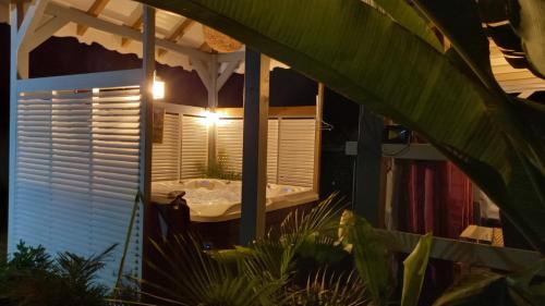 Fotografie z fotogalerie ubytování Les Gites Capra - Villa Aiméandre piscine et Spa v destinaci Bouillante
