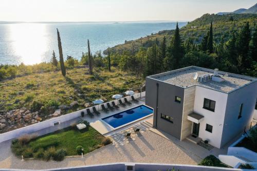 Royal Promons - heated pool