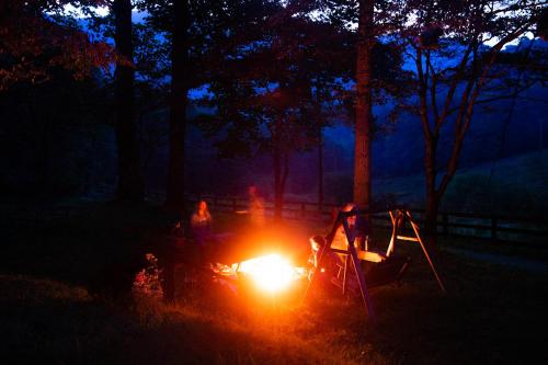 Επισκέπτες που μένουν στο Mount Mitchell Eco Retreat
