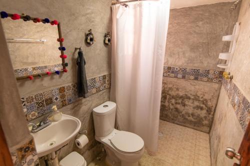 A bathroom at Hostel Mirador