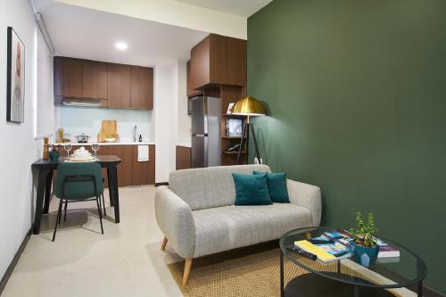 Kitchen o kitchenette sa The Initial Residence