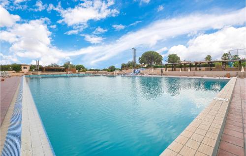 Beautiful home in Ragusa with WiFi, 3 Bedrooms and Outdoor swimming pool