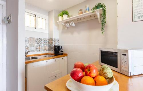 1 Bedroom Nice Apartment In Benalmadena