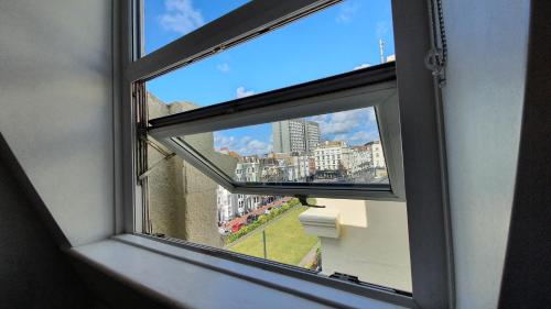 A Room With A View - Free Parking photo 46