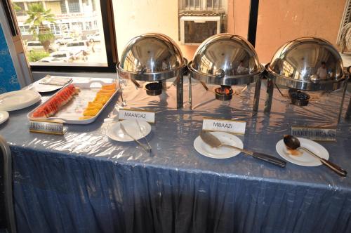 Jídlo v hotelu nebo okolí