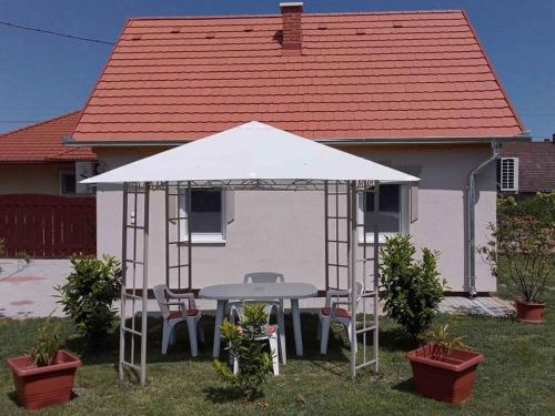 Apartment Balatonbereny 9
