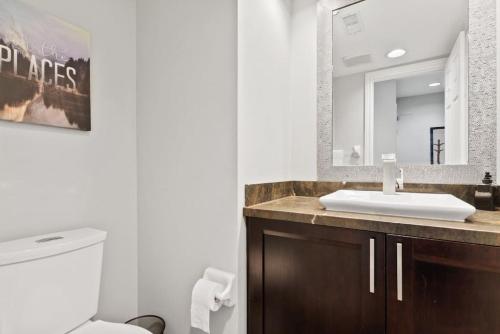 Et badeværelse på All Seasons Sierra Lane Retreat 88371