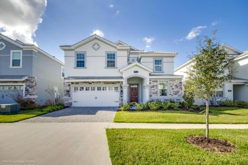 Eight-Bedroom Villa 1562, Davenport, United States
