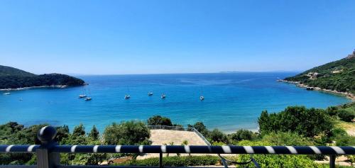 Vue générale sur la mer ou vue sur la mer prise depuis la maison de vacances