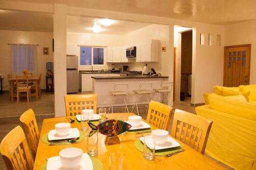 Η κουζίνα ή μικρή κουζίνα στο Beautiful Ocean views at Quinta la Mexicana! 8 ppl