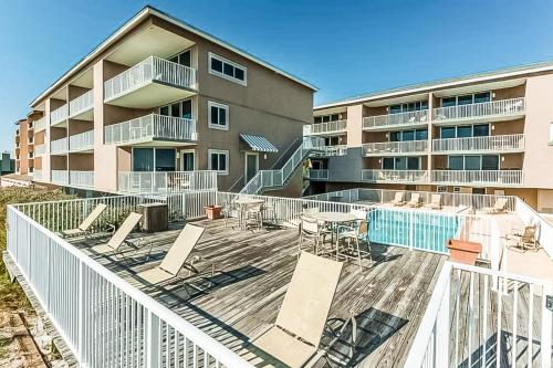 Gallery image of Starboard Village 3-321 in Pensacola Beach