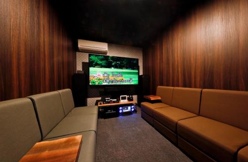A television and/or entertainment centre at 炉之宿 淀川