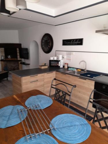 Una cocina o zona de cocina en le neptune