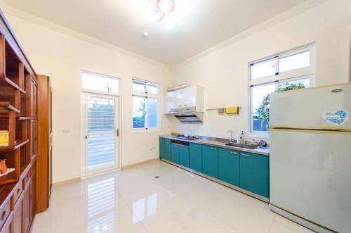 Dapur atau dapur kecil di Long Forest Homestay