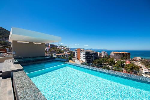 Loft 268-408 Spacious 2 Bedroom, 2 Bathroom Zona Romantica