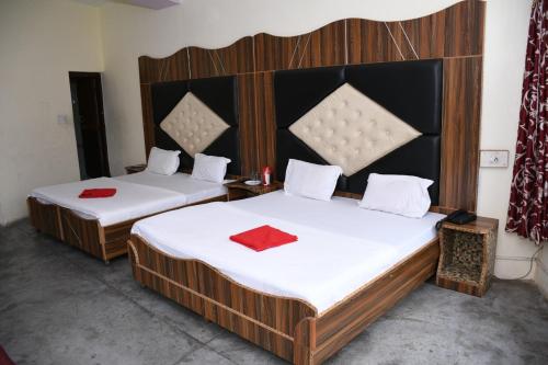 HOTEL HIMALYAN PARADISEにあるベッド