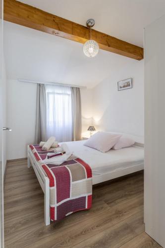 Holiday Home Dijamant – Photos 3