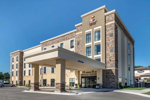 a rendering of a hotel building at Comfort Suites Grandview - Kansas City in Grandview