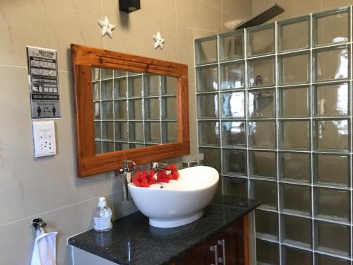 Ванная комната в La Vida Selfcatering Apartements
