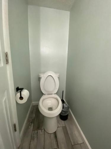 HHI Homes- Newly Renovated Cozy Modern Pet-Friendly Villa-Ideal Location photo 53