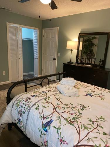 HHI Homes- Newly Renovated Cozy Modern Pet-Friendly Villa-Ideal Location photo 57