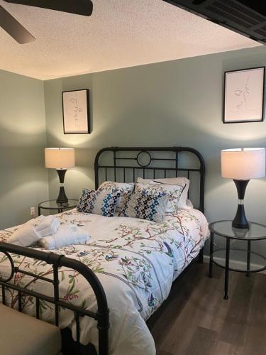 HHI Homes- Newly Renovated Cozy Modern Pet-Friendly Villa-Ideal Location photo 58